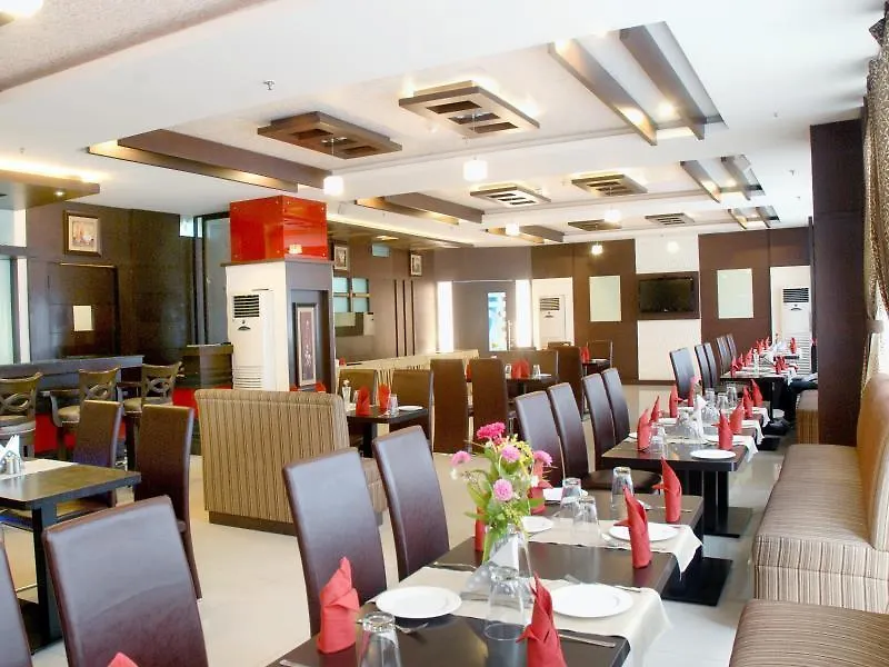 Hotel Orbit Chandīgarh 2*,  Indie