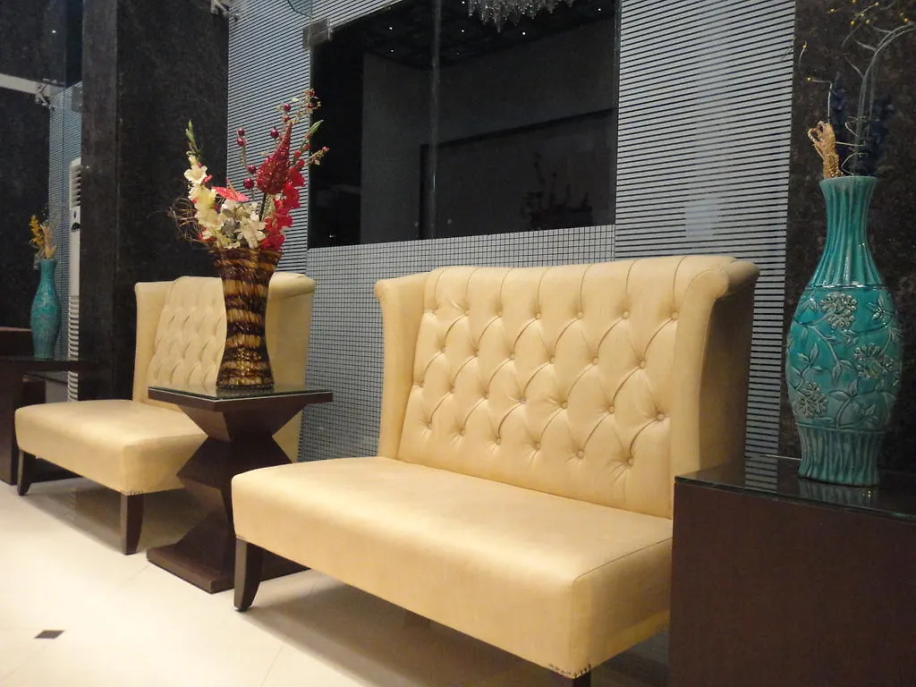 **  Hotel Orbit Chandīgarh Indie